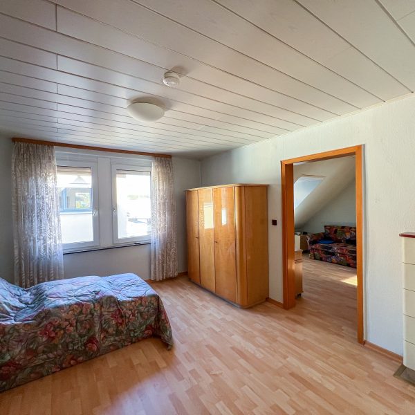 Schlafzimmer 1