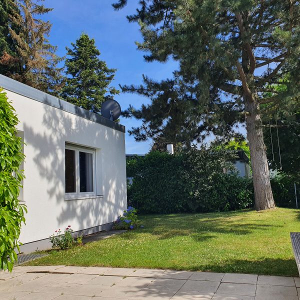 Großzügiger Garten