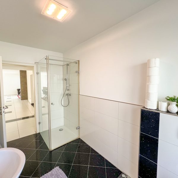 Badezimmer EG