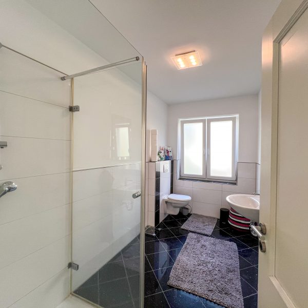 Badezimmer EG