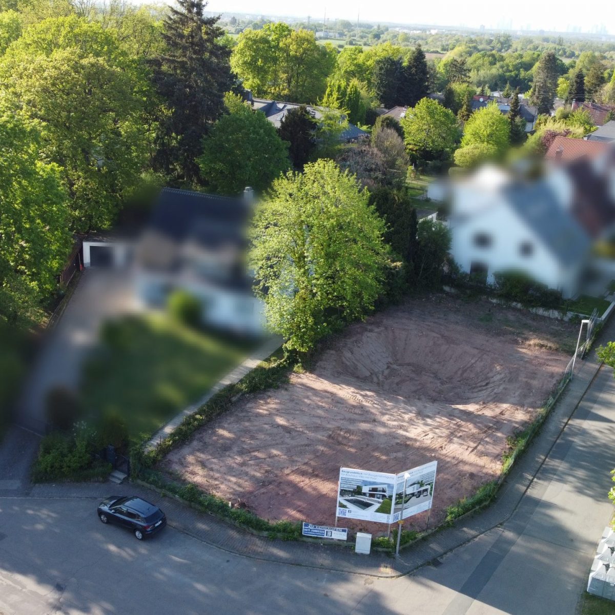 Sonniges Eckgrundstück