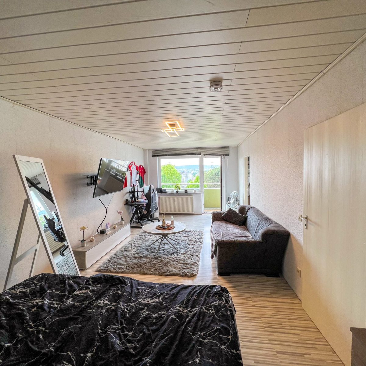 Wohn-/Schlafzimmer
